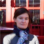 russe, aux lycéens et aux étudiants issus des formations en shs